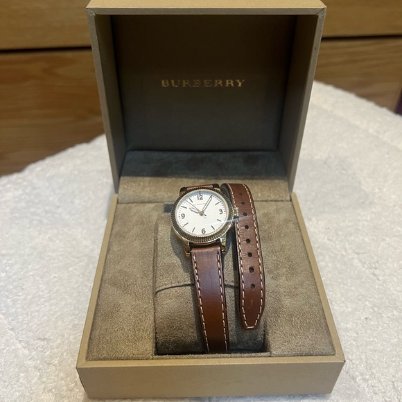 Authentic Burberry Watch - Picture 2 of 5